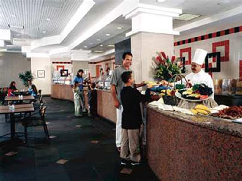Hotel Embassy Anaheim - South 4*